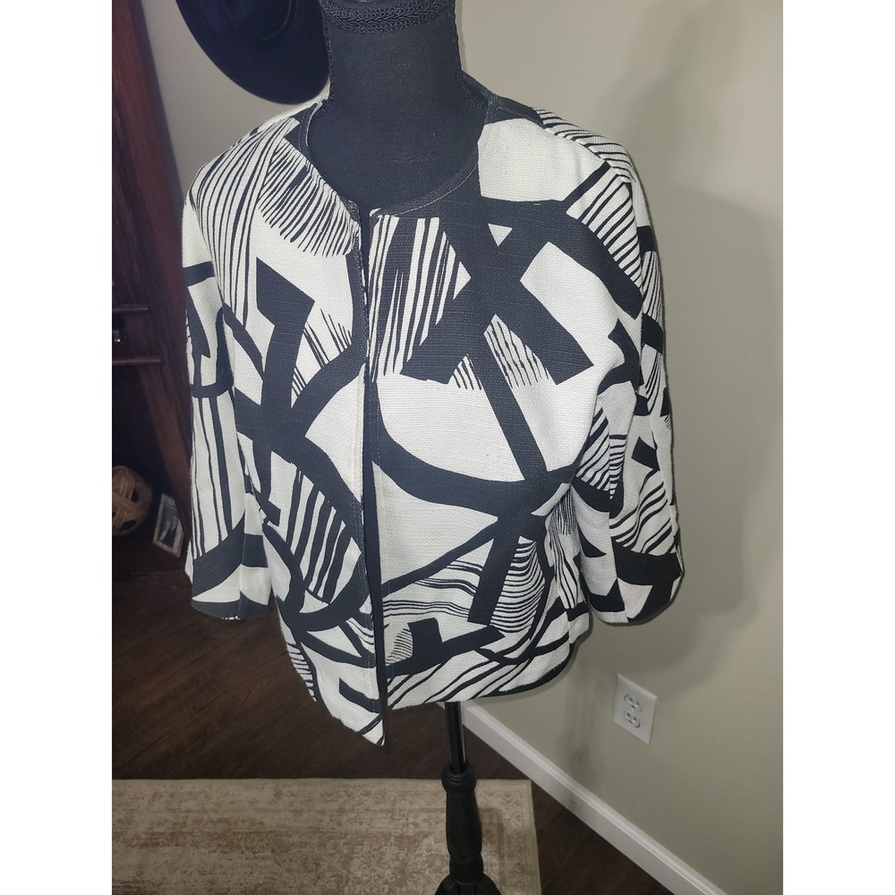Chicos Black White Abstract Geometric Open Front Jacket‎ Size 1 570173075